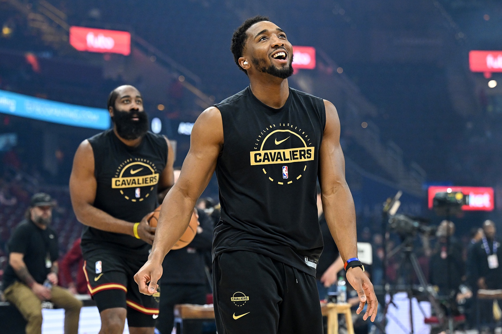 开云官网-米切尔自哈登交易后罚球率从30.8%涨至42.2% 近5场50次罚球